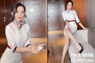 【秀人】王馨瑶yanni 长裙空姐 拍摄花絮 [1V-1.35G]