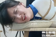 【探花郎】女孩文静的帆布白袜裸足被疯狂TK，口水拉丝